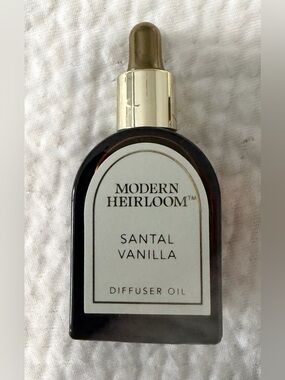 ✨NEW✨ Diffuser Oil: Santal Vanilla (15mL) 🪷Mix’N’Match 1 for $11 or 2 for $18🪷